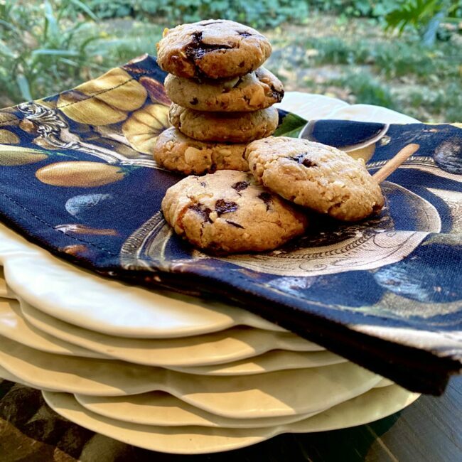 SPICY MACADAMIA CHOC CIP COOKIES